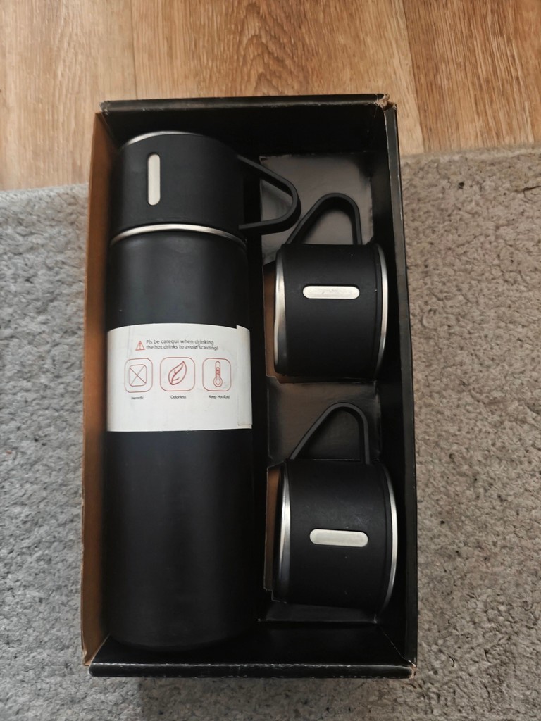 Дешиво «Vacuum Flask Set» с ломбарда
