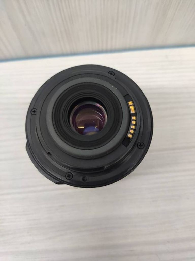 Дешево Canon ef-s 18-55mm f/3.5-5.6 is з ломбарду