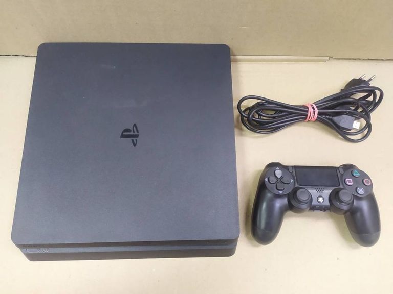 Sony ps 4 slim cuh-2208b 1tb