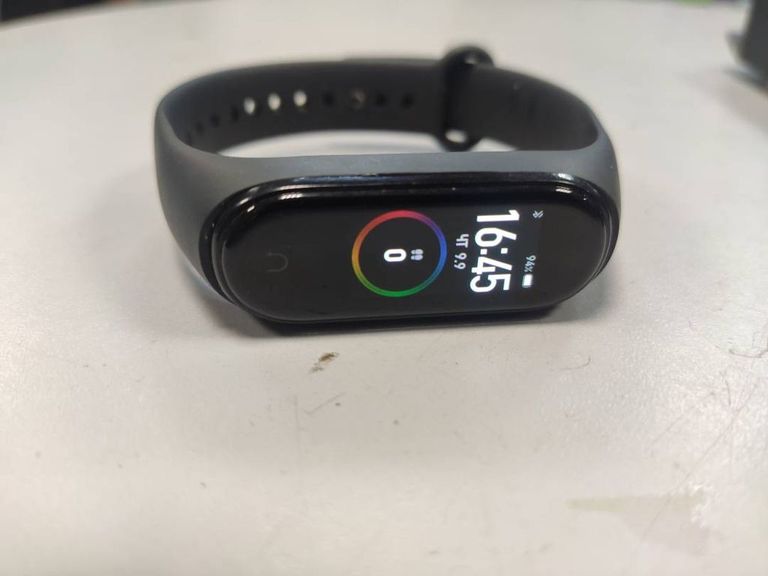 Купить Xiaomi mi band 4 nfc Б/У