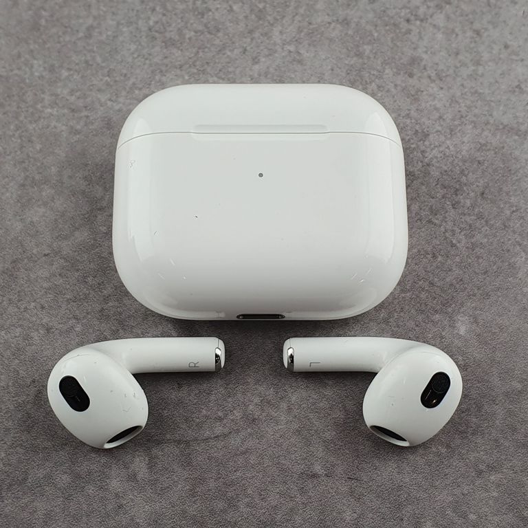 Apple AirPods 3