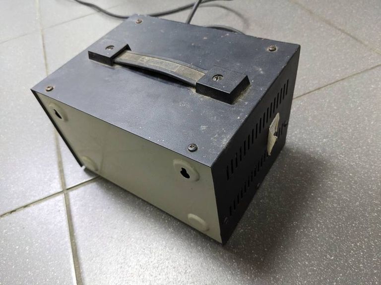 Дешиво Luxeon AVR-500 с ломбарда