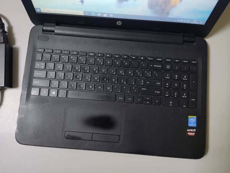 Hp pentium n3710 1,6ghz/ ram4gb/ hdd500gb/amd radeon r5 m330