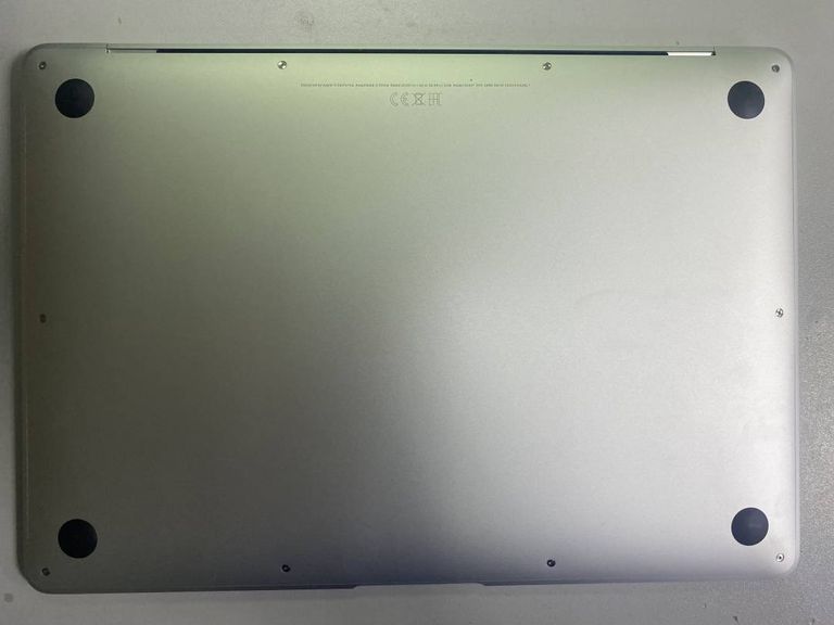 Apple Macbook Air a2337/ m1 8-cores/ gpu 8-cores/ ram8gb/ ssd256gb/ retina, truetone