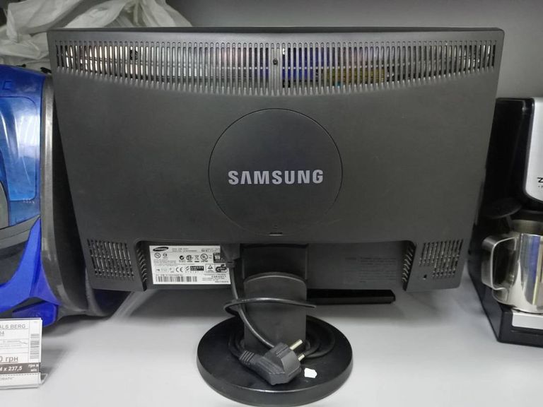 Samsung 943nw