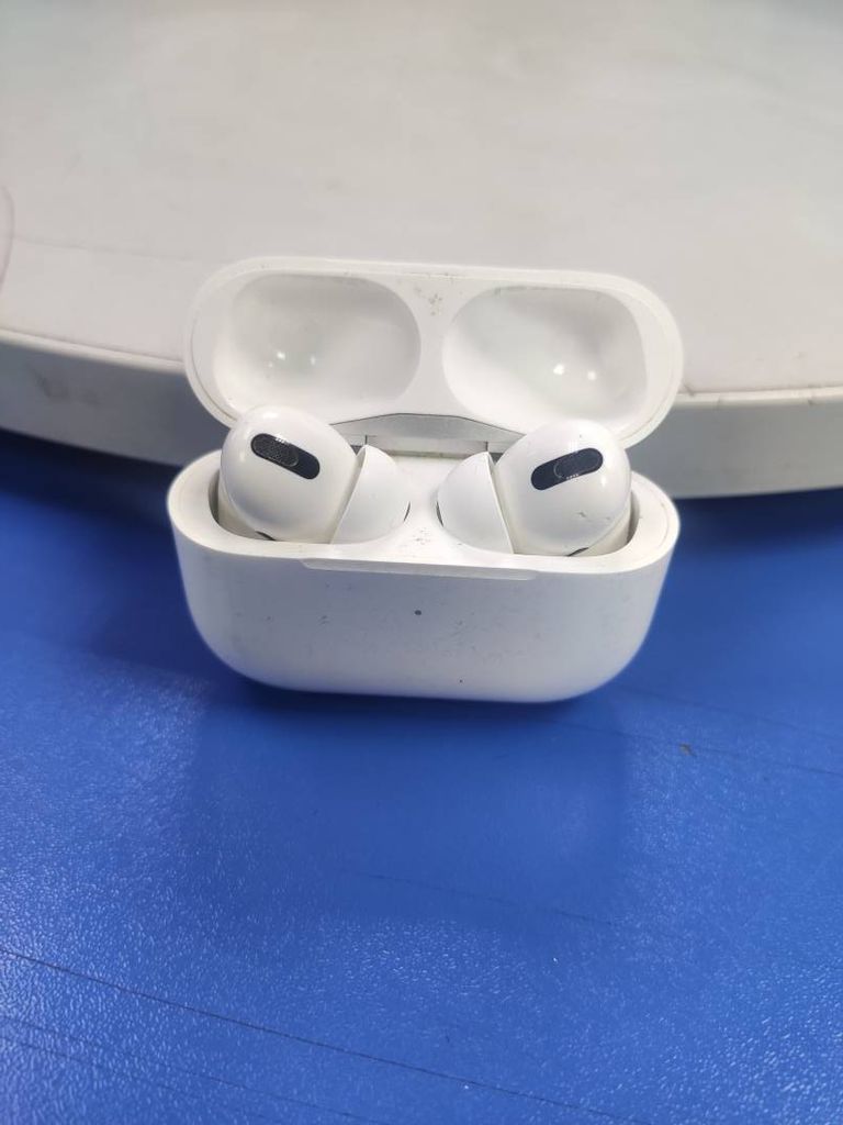 Apple AirPods Pro (MWP22)