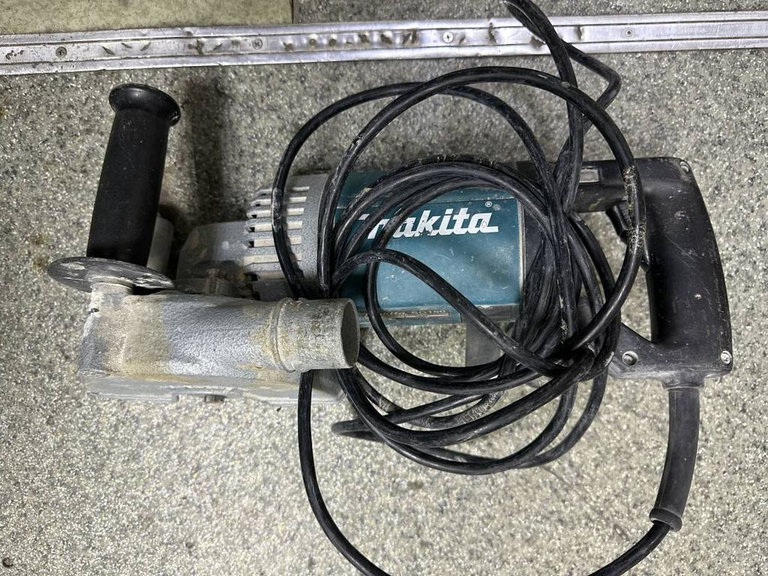 Makita sg150