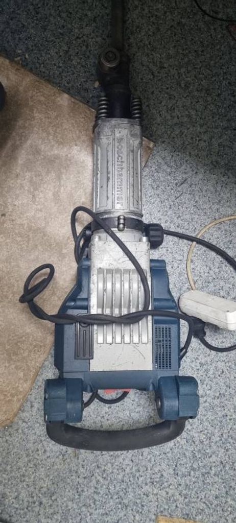 Дешево Bosch GSH 16-30 (0611335100) з ломбарду