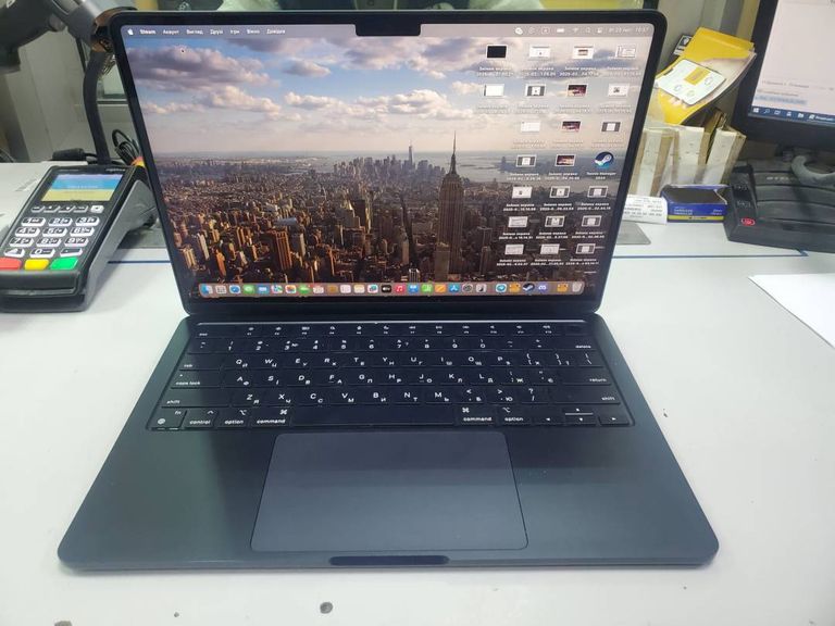 Купити Apple macbook air 13,6" m2 2022 Б/У