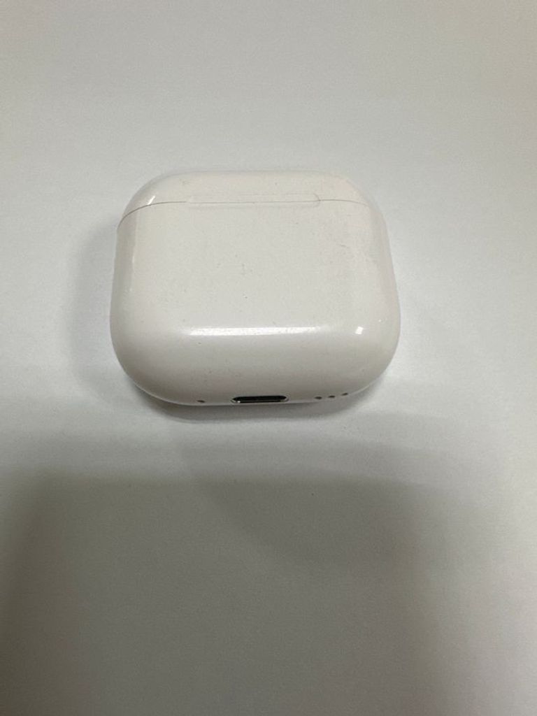 Оголошення Apple airpods 4 with active noise cancellation Б/У