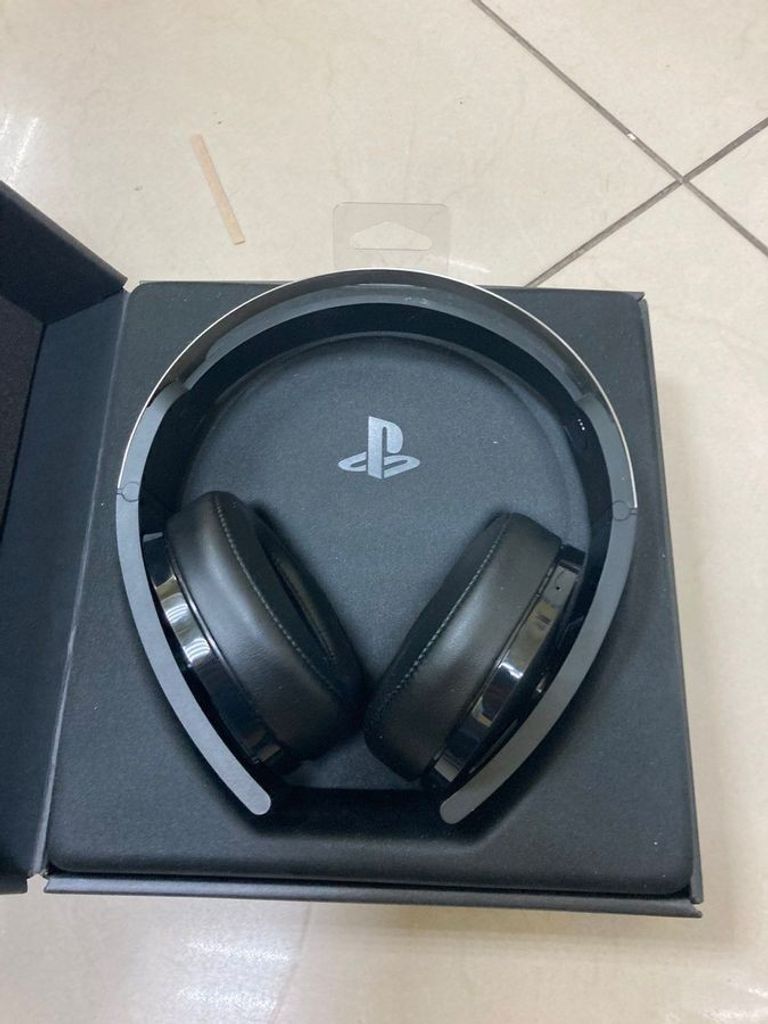 Sony playstation platinum wl Код:01-200529450. Зображення 5