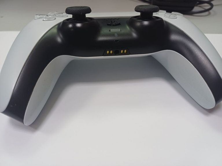 Дешиво Sony dualsense с ломбарда