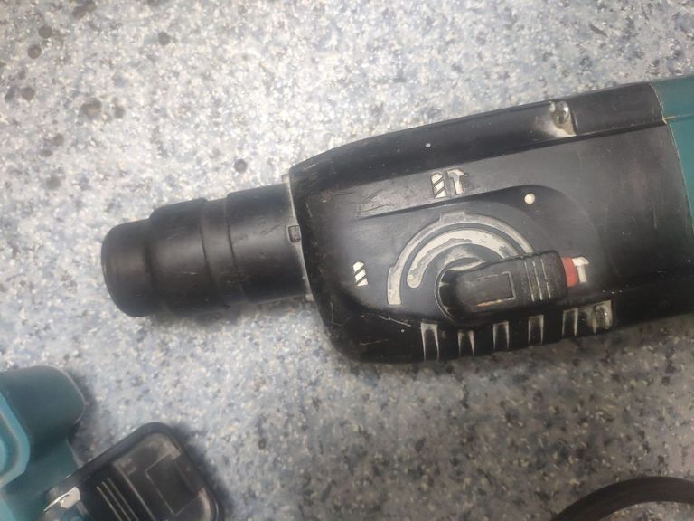 Makita hr 2450 Код:01-200627547. Изображение 7