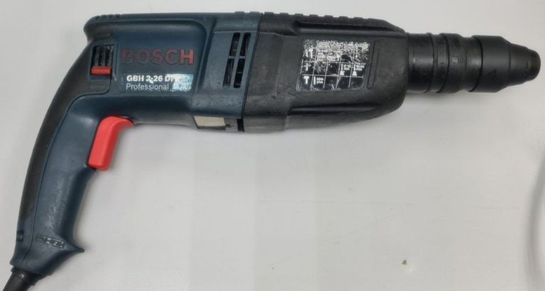 Дешево Bosch GBH 2-26 DFR (0615990L2T) з ломбарду