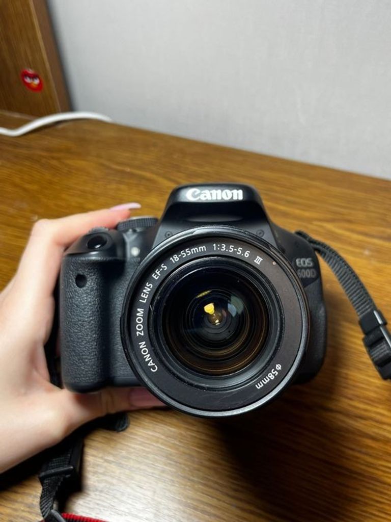 Купити Canon EOS 600D kit (18-55 mm) DC EF-S Б/У