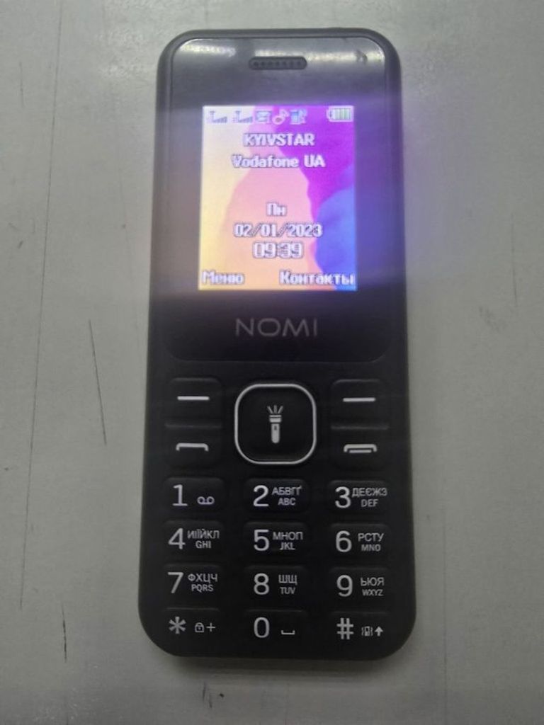Купити Nomi і1880 Б/У