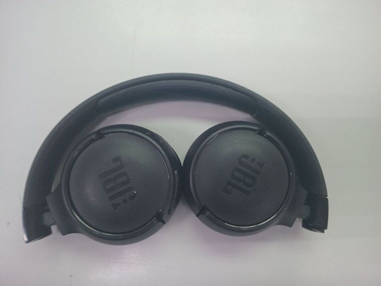 Дешиво Jbl tune 520bt с ломбарда