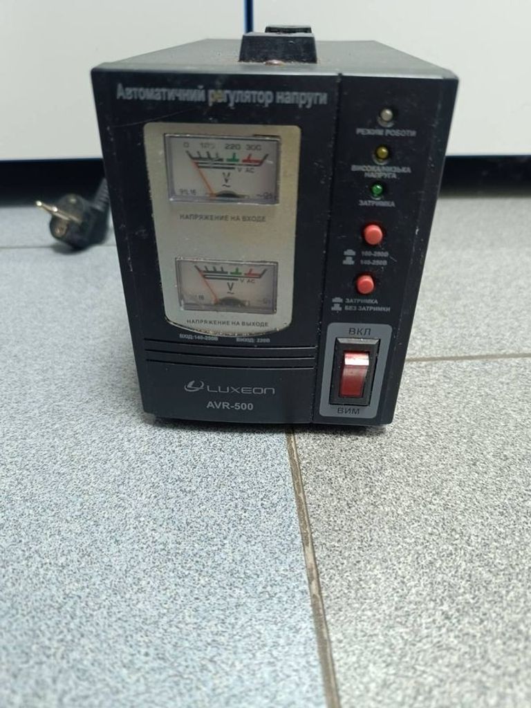 Купити Luxeon AVR-500D Б/У