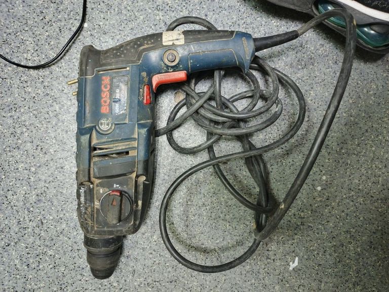 Дешево Bosch gbh 2-20 d з ломбарду