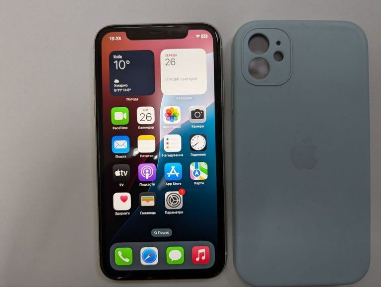 Купить Apple iPhone 11 64GB White (MWL82) Б/У