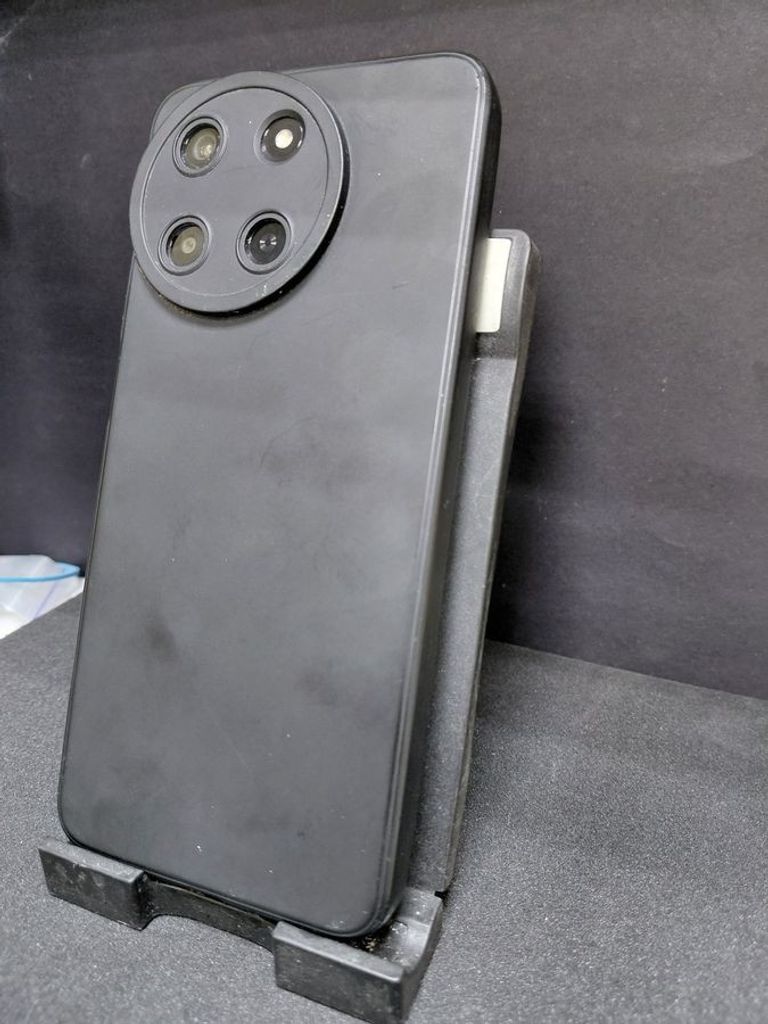 Распродажа Realme 11 8/256gb, продавец Техноскарб