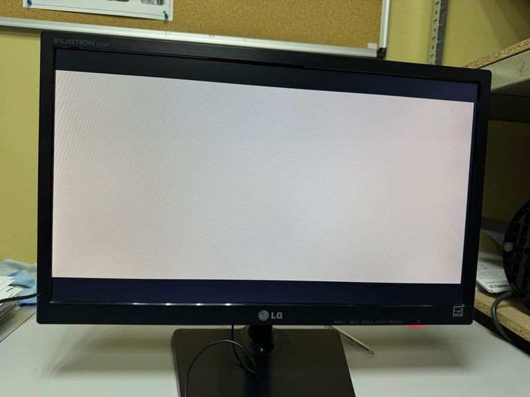 Розпродаж Lg e2242, продавець Техноскарб