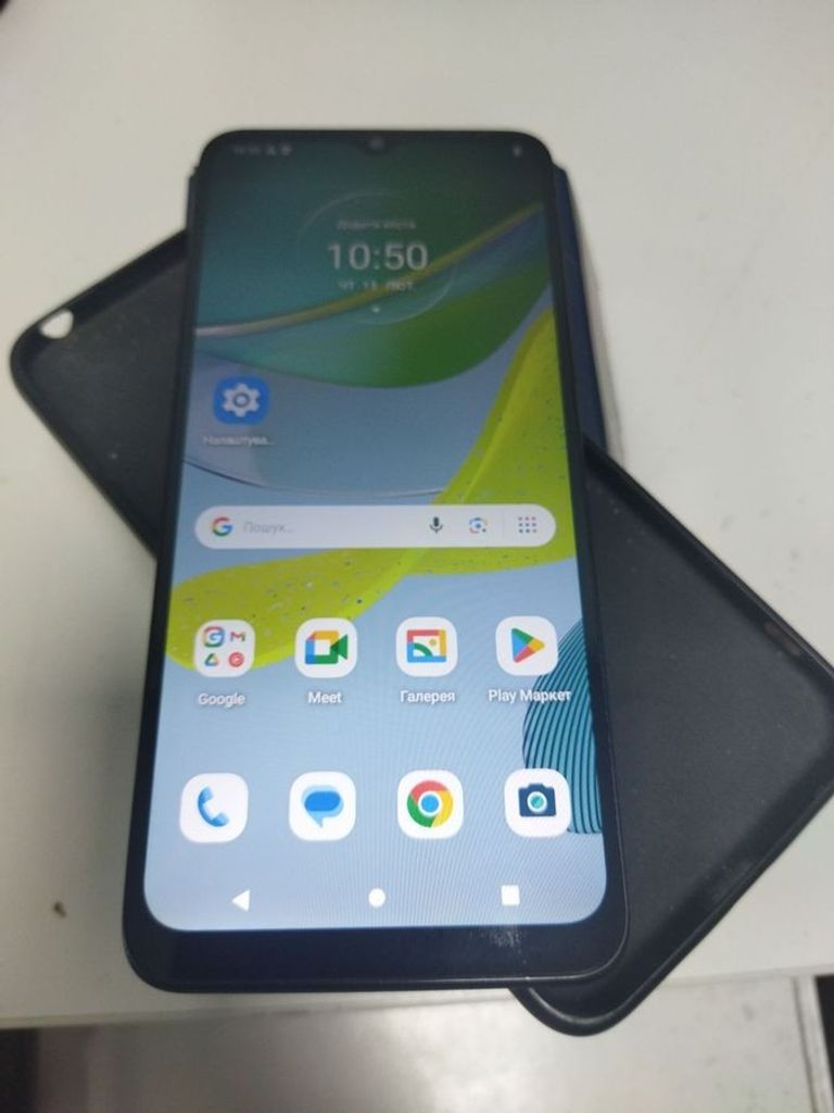 Купити Motorola moto e13 8/128gb xt2345-3 Б/У