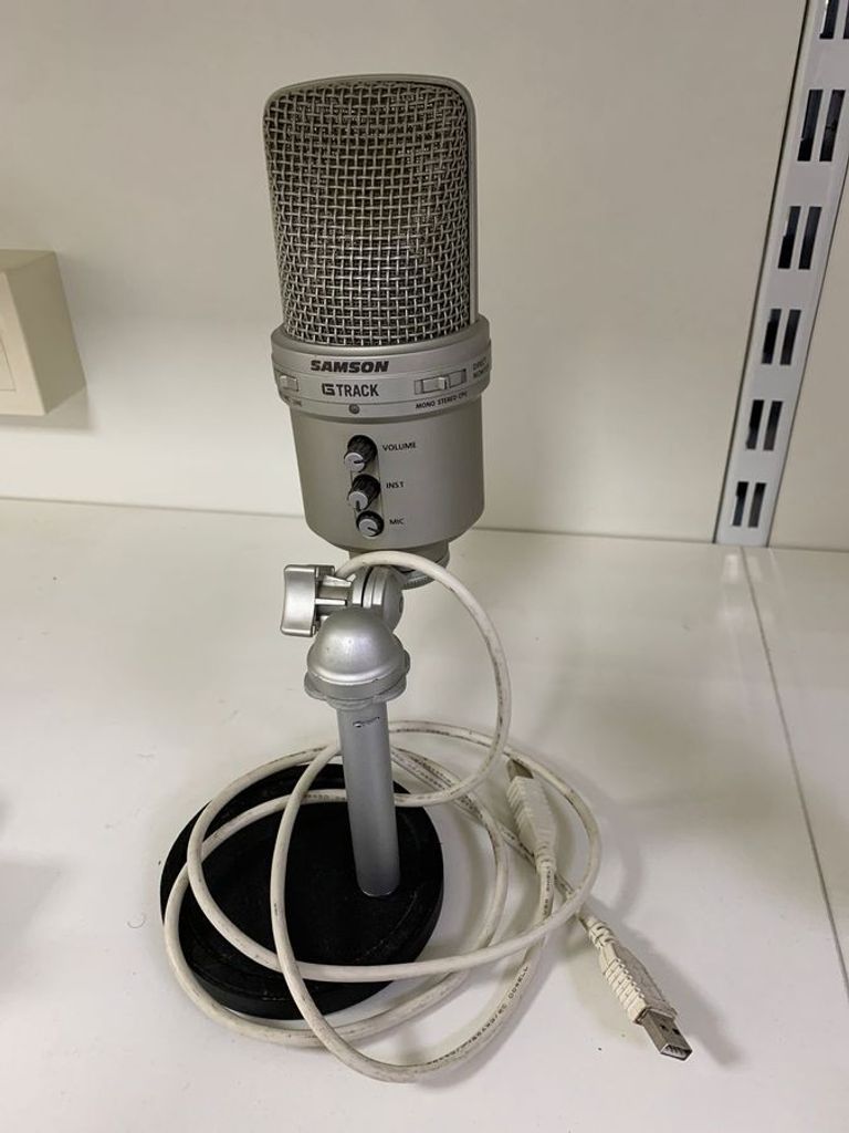 Дешево Samson g-track pro з ломбарду