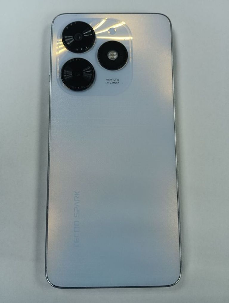 Дешево Tecno spark 20c bg7n 8/128gb з ломбарду