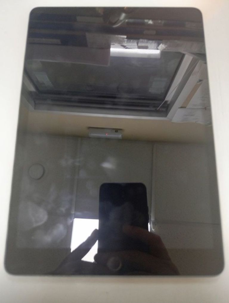 Оголошення Apple ipad 10.2 2021 wi-fi 64gb Б/У