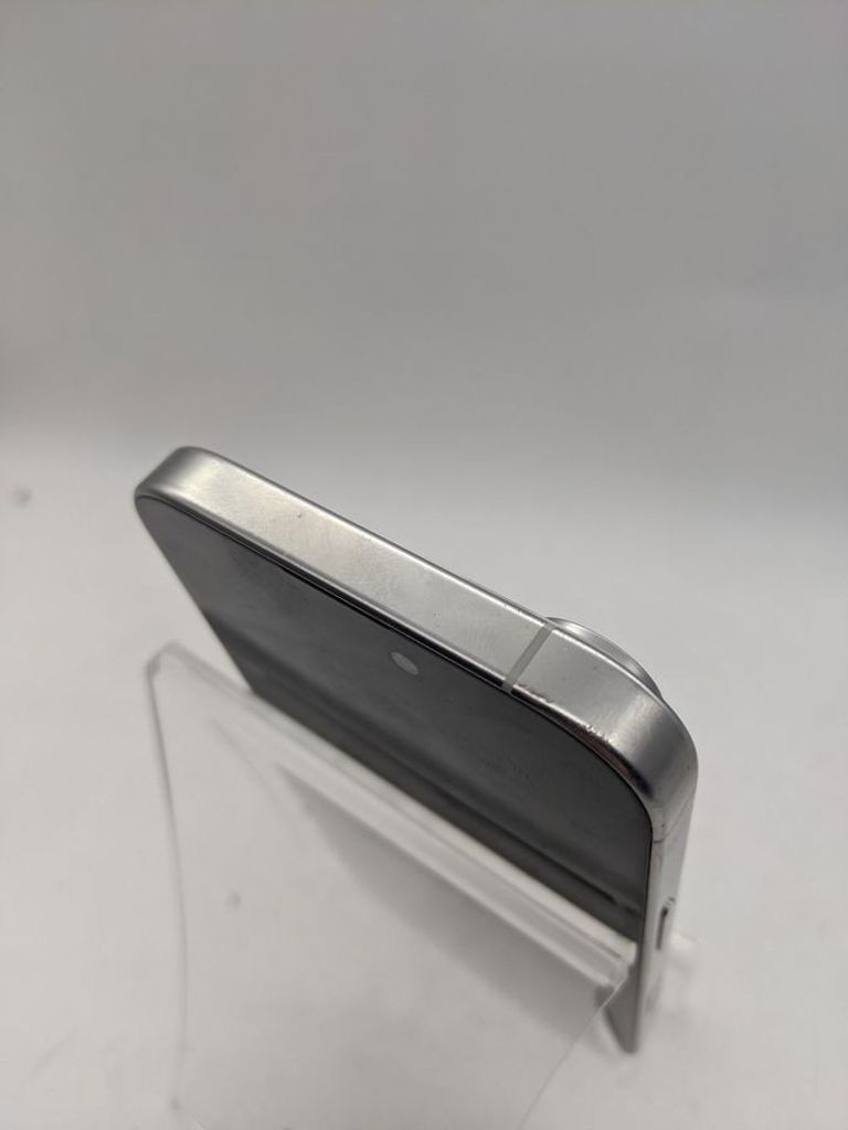 Apple iphone 16 pro 128gb Код:01-200841198. Зображення 12