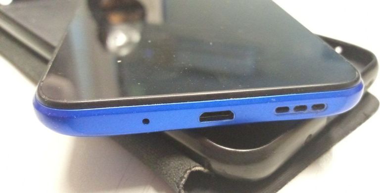 Дешиво Xiaomi redmi 9a 2/32gb с ломбарда