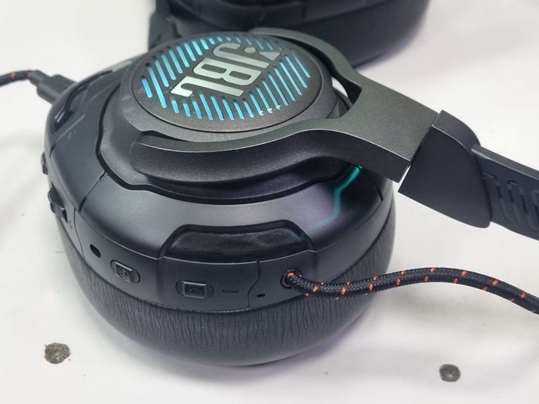 Jbl quantum one Код:01-200859727. Зображення 9