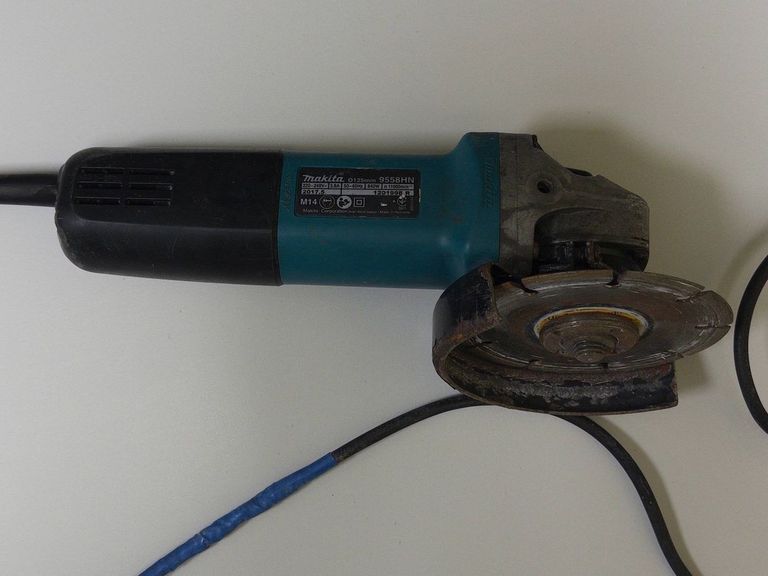 Оголошення Makita 9558HN Б/У