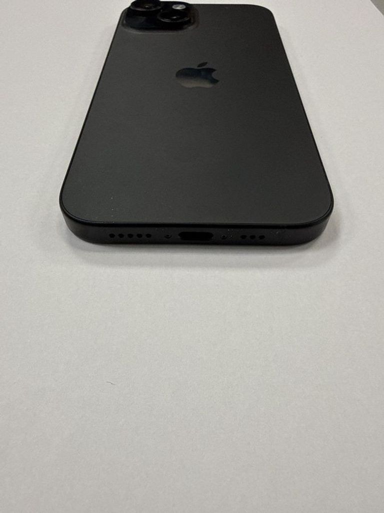 Apple iPhone 15 128GB Green Код:01-200868667. Зображення 5