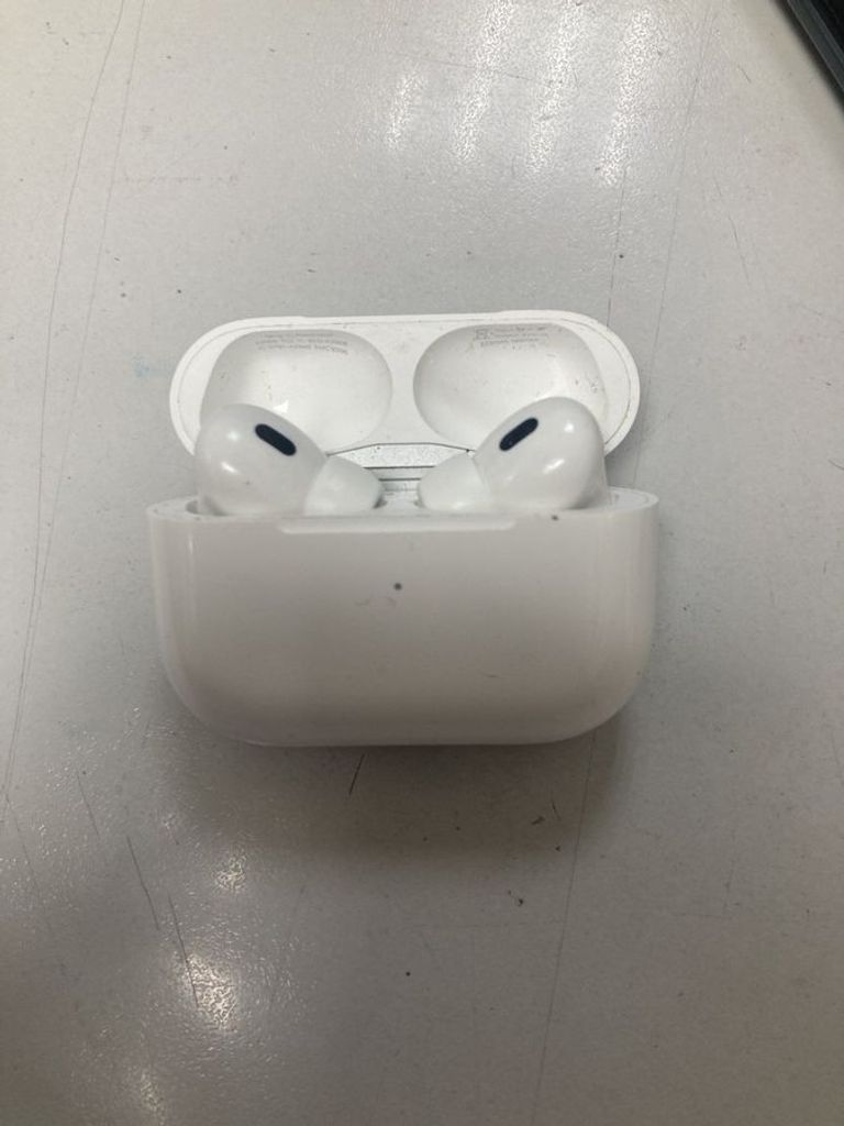 Купити Apple airpods pro 2nd generation magsafe Б/У