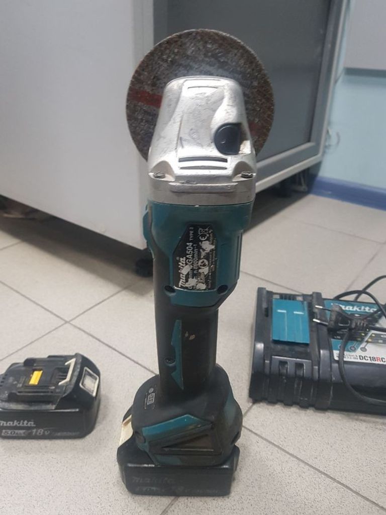 Объявление Makita dga504 2акб 5ah зп Б/У