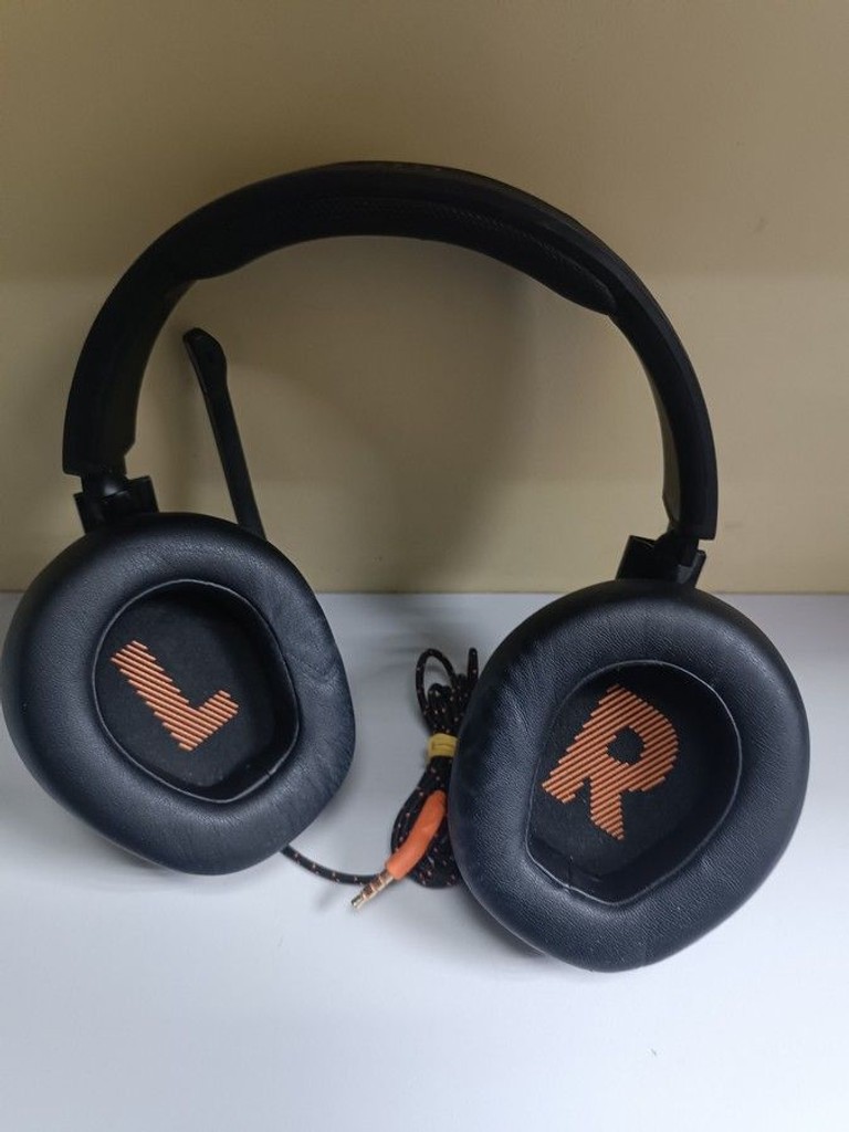 Оголошення Jbl quantum 200 Б/У