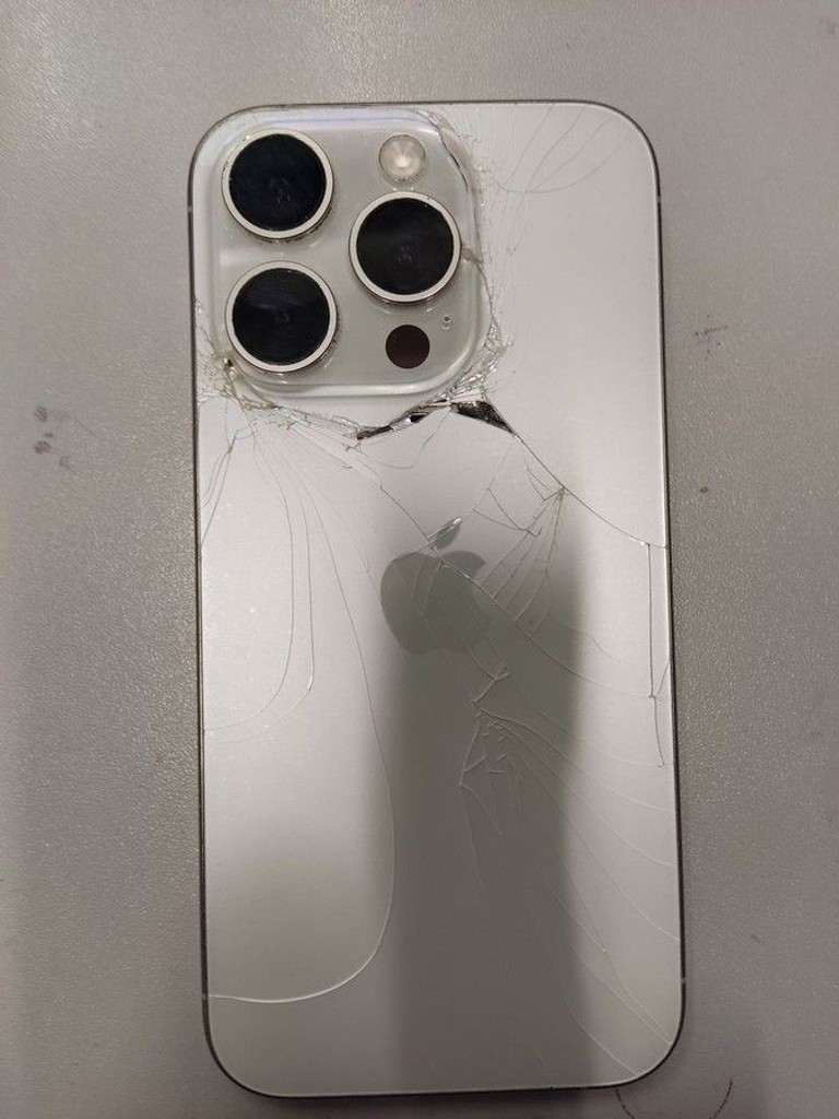 Розпродаж Apple iphone 15 pro 128gb esim, продавець Техноскарб