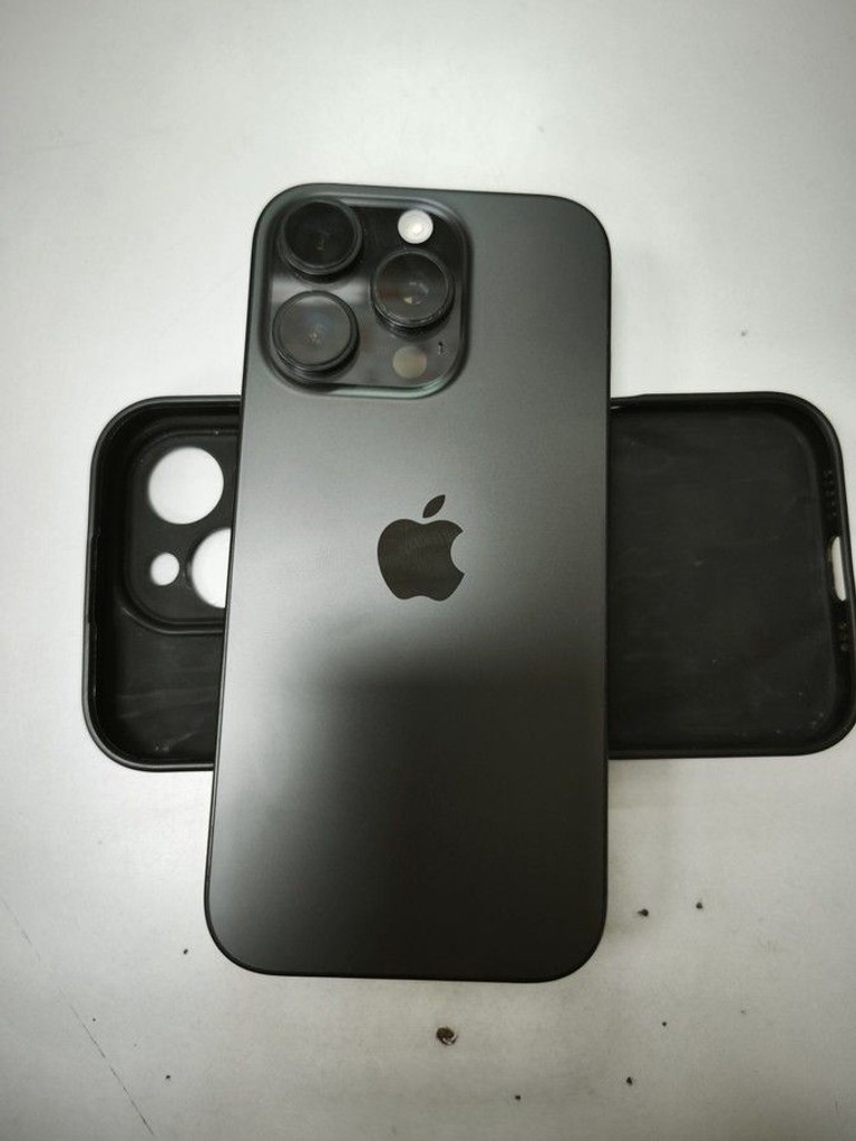 Купить Apple iphone 16 pro 128gb Б/У