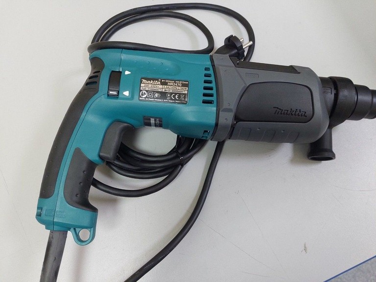 Оголошення Makita HR2470 Б/У