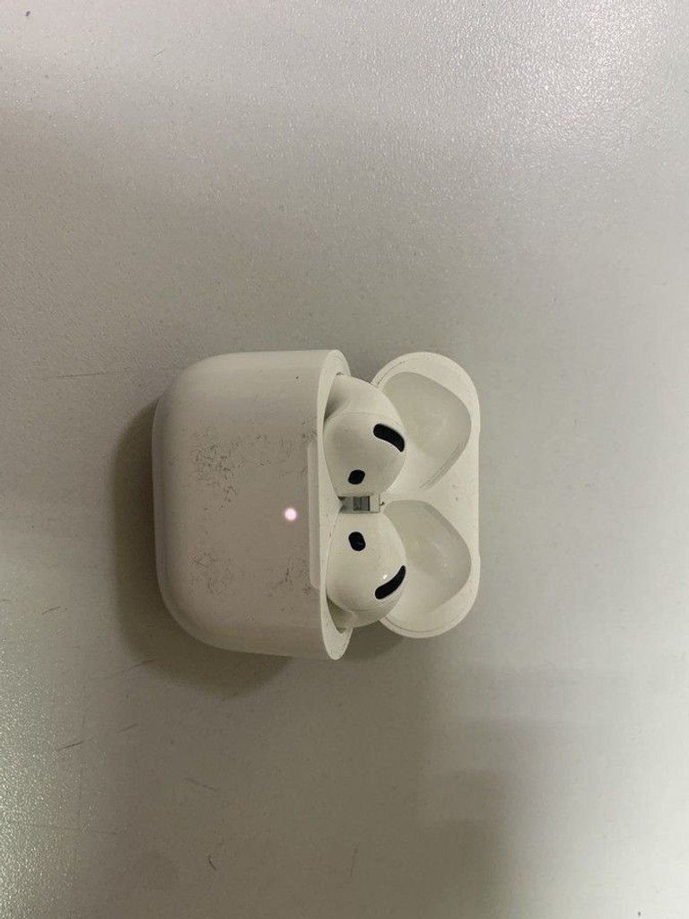 Дешиво Apple airpods 4 с ломбарда
