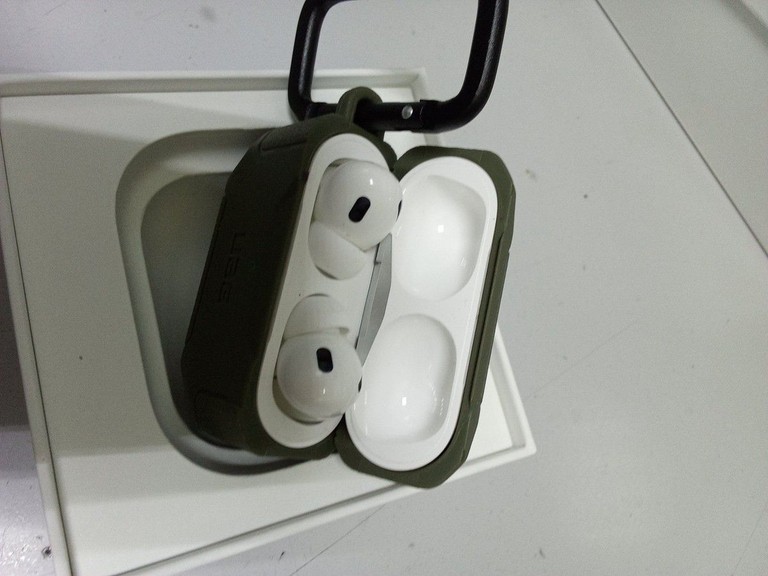 Оголошення Apple airpods pro 2nd generation with magsafe charging case usb-c Б/У