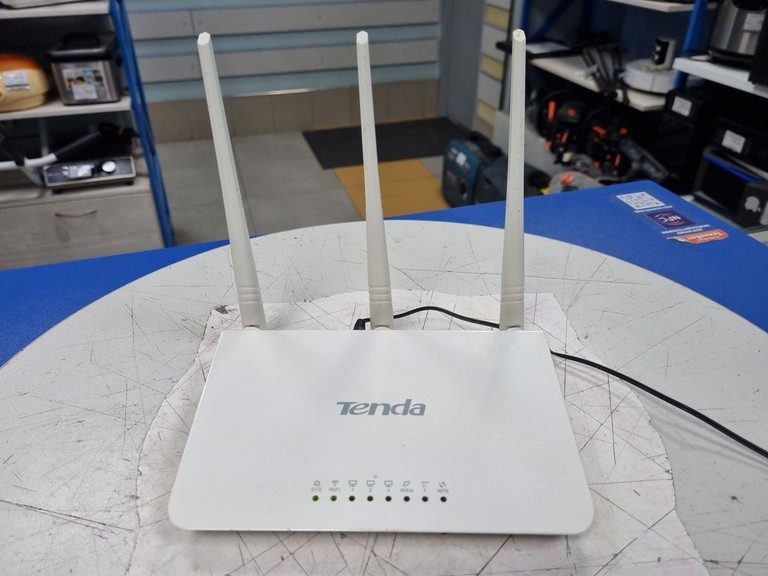 Купити Tenda F3 Б/У