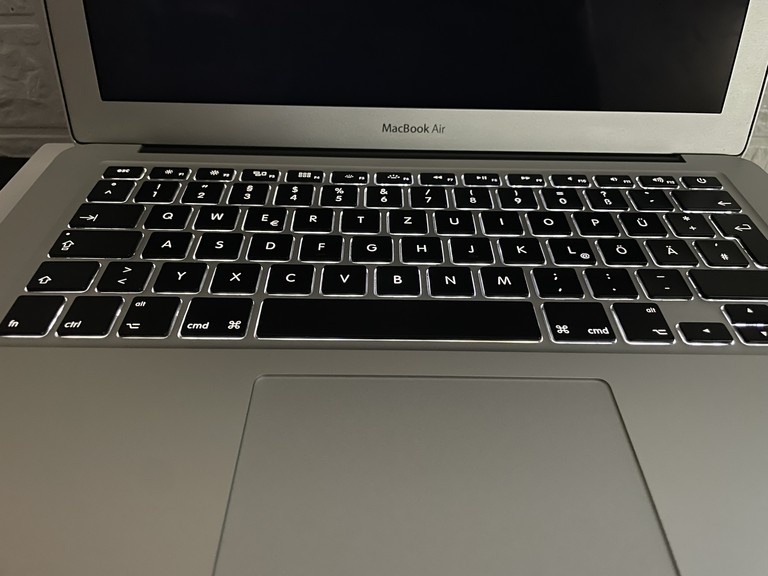 Apple MacBook Air 13.3" 2017 A1466 Код:null. Изображение 9