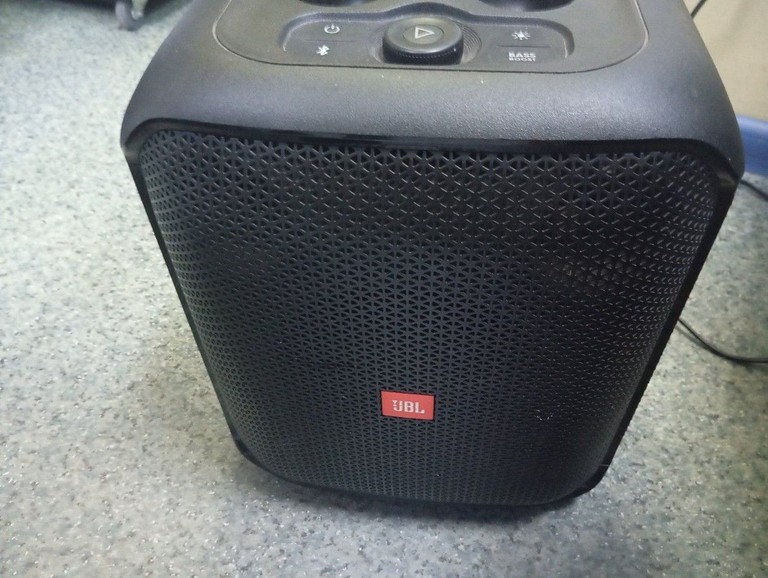 Купити Jbl partybox encore essential Б/У