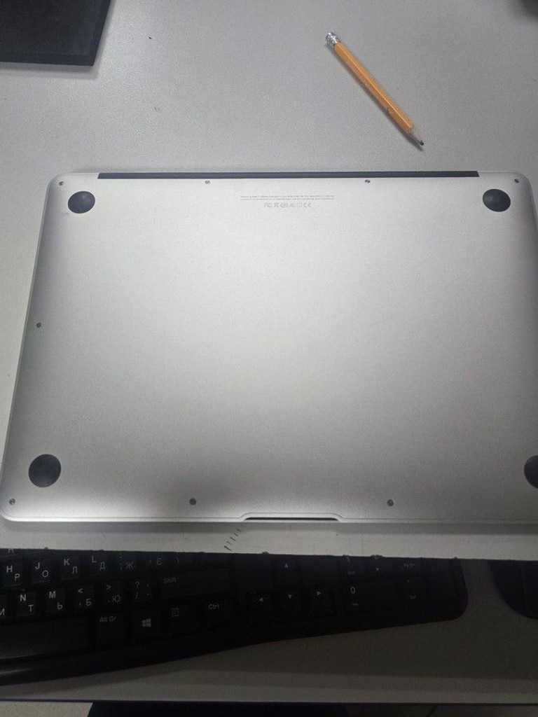 Розпродаж Apple macbook air a1466 2017 13,3" core i5 1,8ghz/ram8gb/ssd256gb/intel hd graphics 6000, продавець Техноскарб