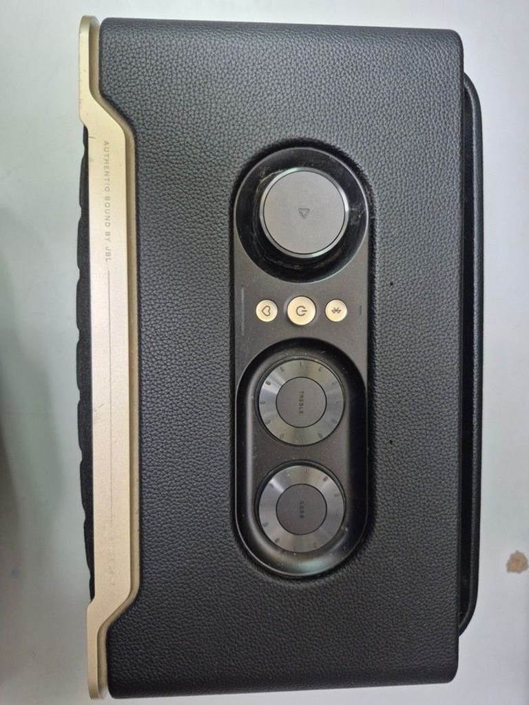 Дешево Jbl Authentics 300 (JBLAUTH300BLKEP) з ломбарду