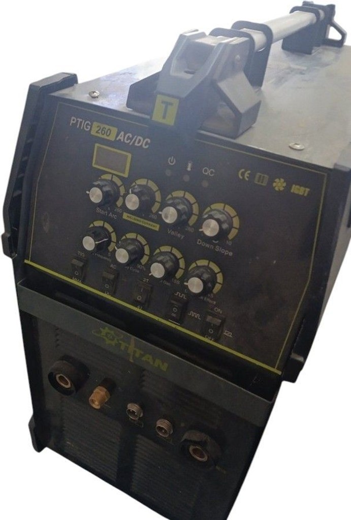 Купити Titan PTIG260AC/DC-AL Б/У