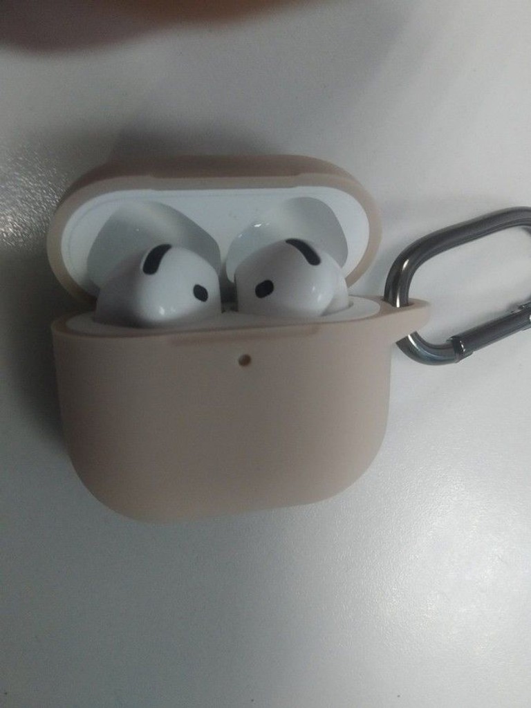 Купити Apple airpods 4 Б/У